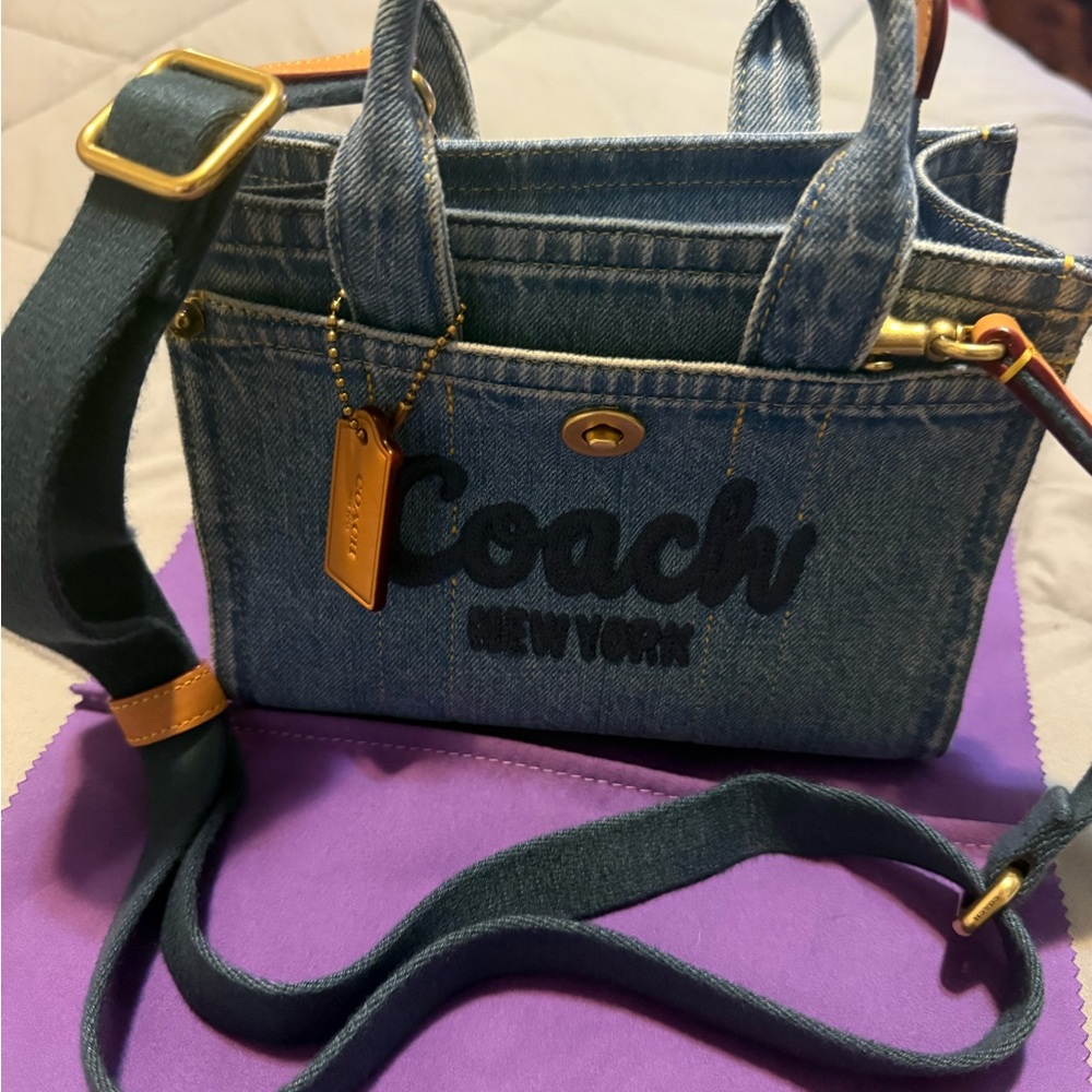 Coach - Picture 3 of 3